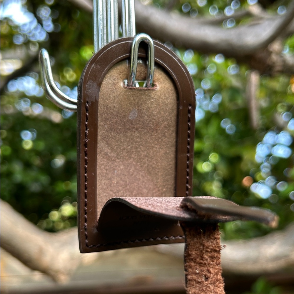 Louis Vuitton Leather Luggage Tag. Rare Find Damier Ebene 🧳★ - Picture 8 of 11